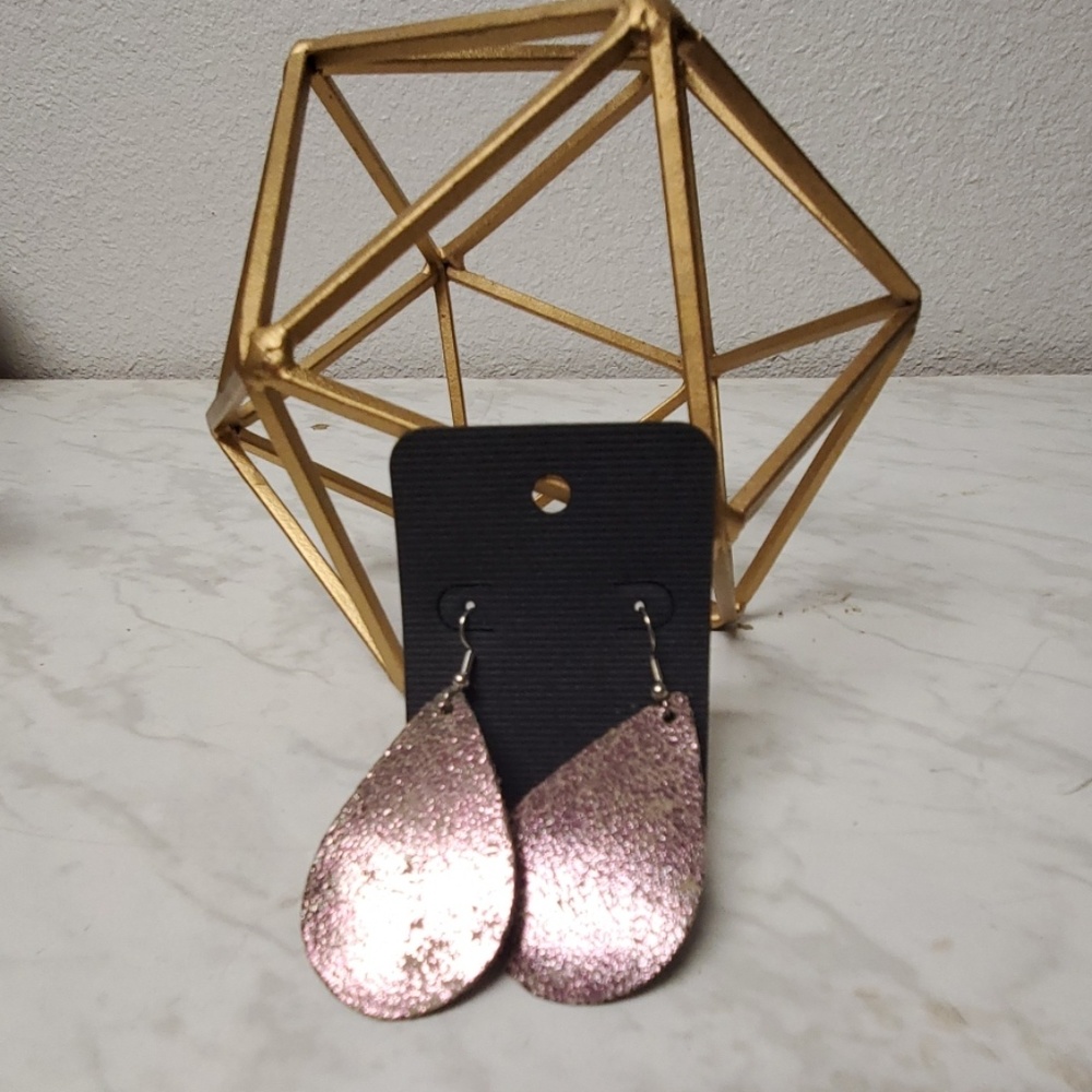 Hand made | Rose Gold leather earings.